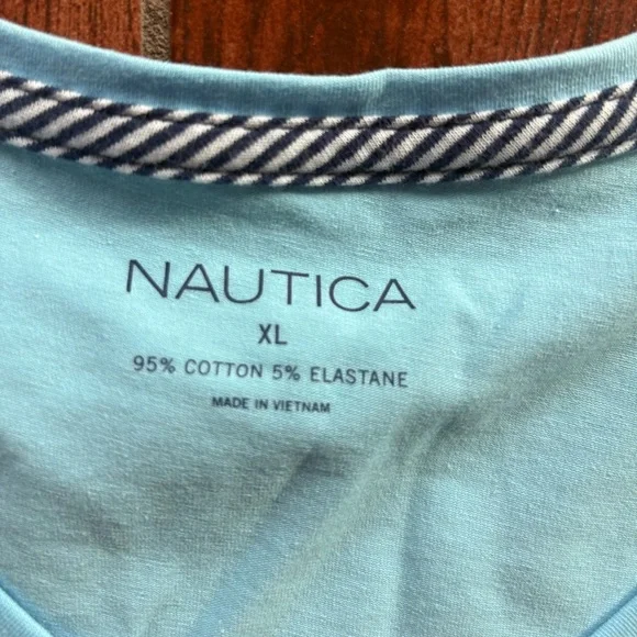 Lot of two Nautica women’s XL short sleeved T-shirts hot pink and baby blue EUC - Picture 5 of 6